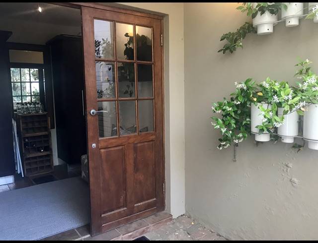 1 BEDROOM DUPLEX TO LET IN PARKVIEW